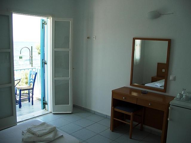 Kleopatra'S Rooms Livádia Szoba fotó